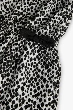 Abito in maglia per bambina con stampa in bianco e nero.