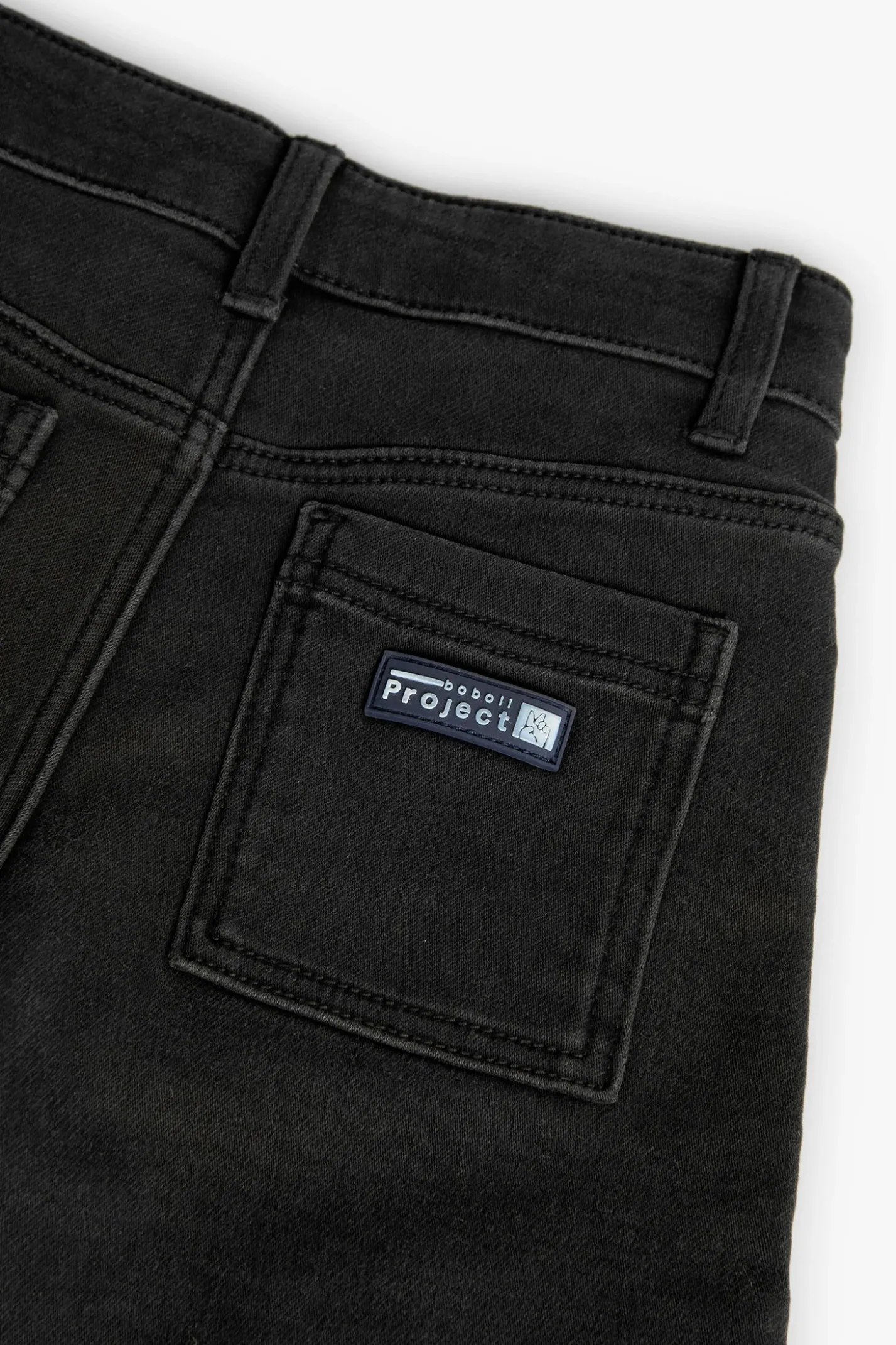 Bermuda in denim per bambino di colore nero