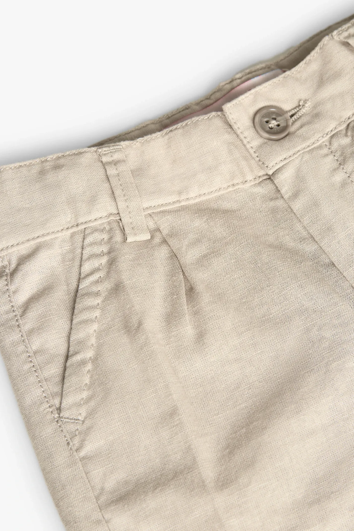 Bermuda in lino per neonato di colore beige