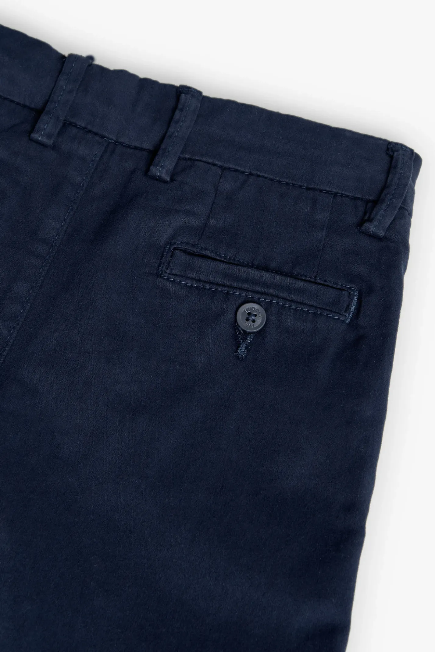 Bermuda in raso per bambino di colore blu marino