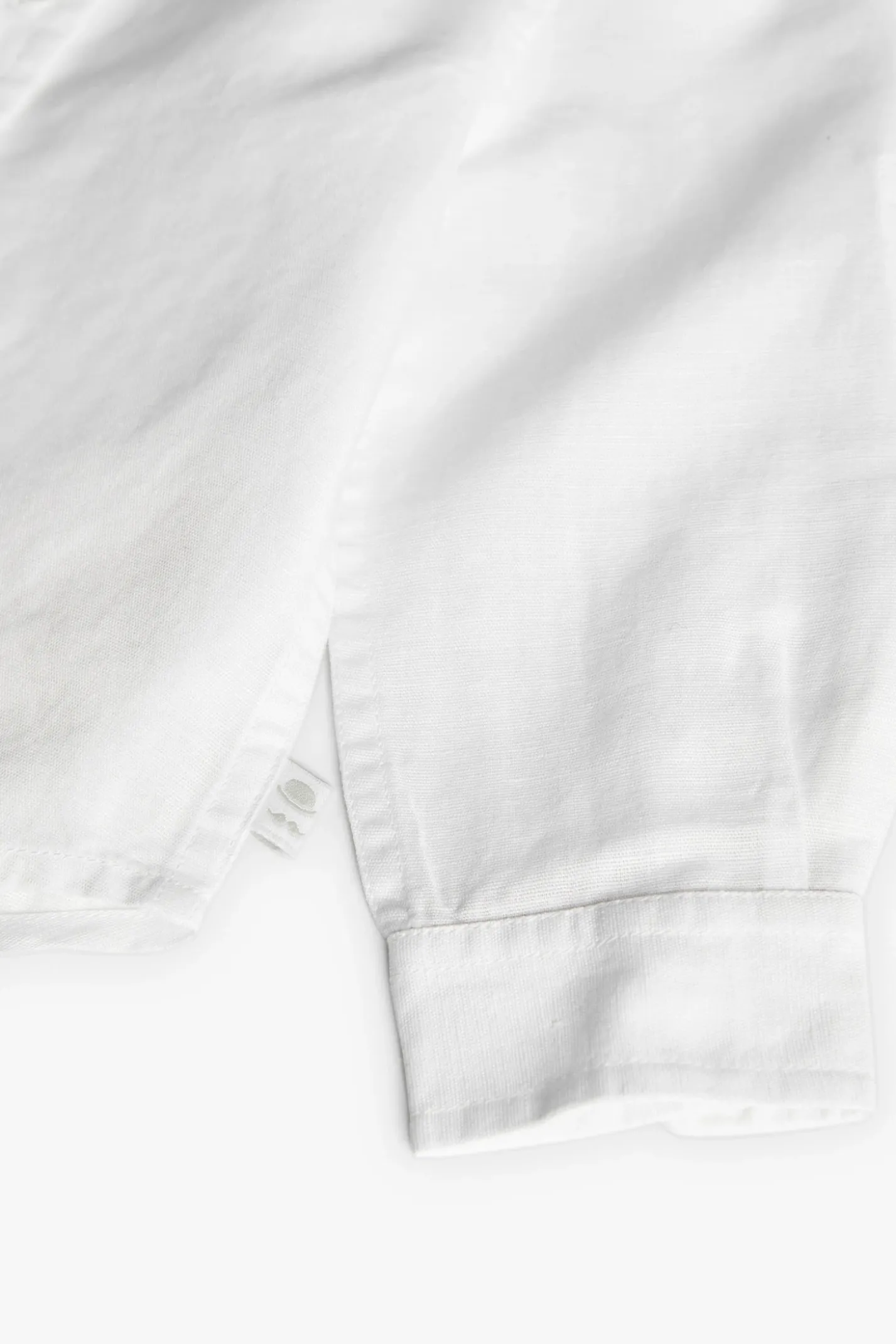 Camicia di lino per bambino in bianco a maniche lunghe