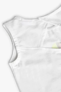 Canottiera a maglia per bambina di colore bianco.