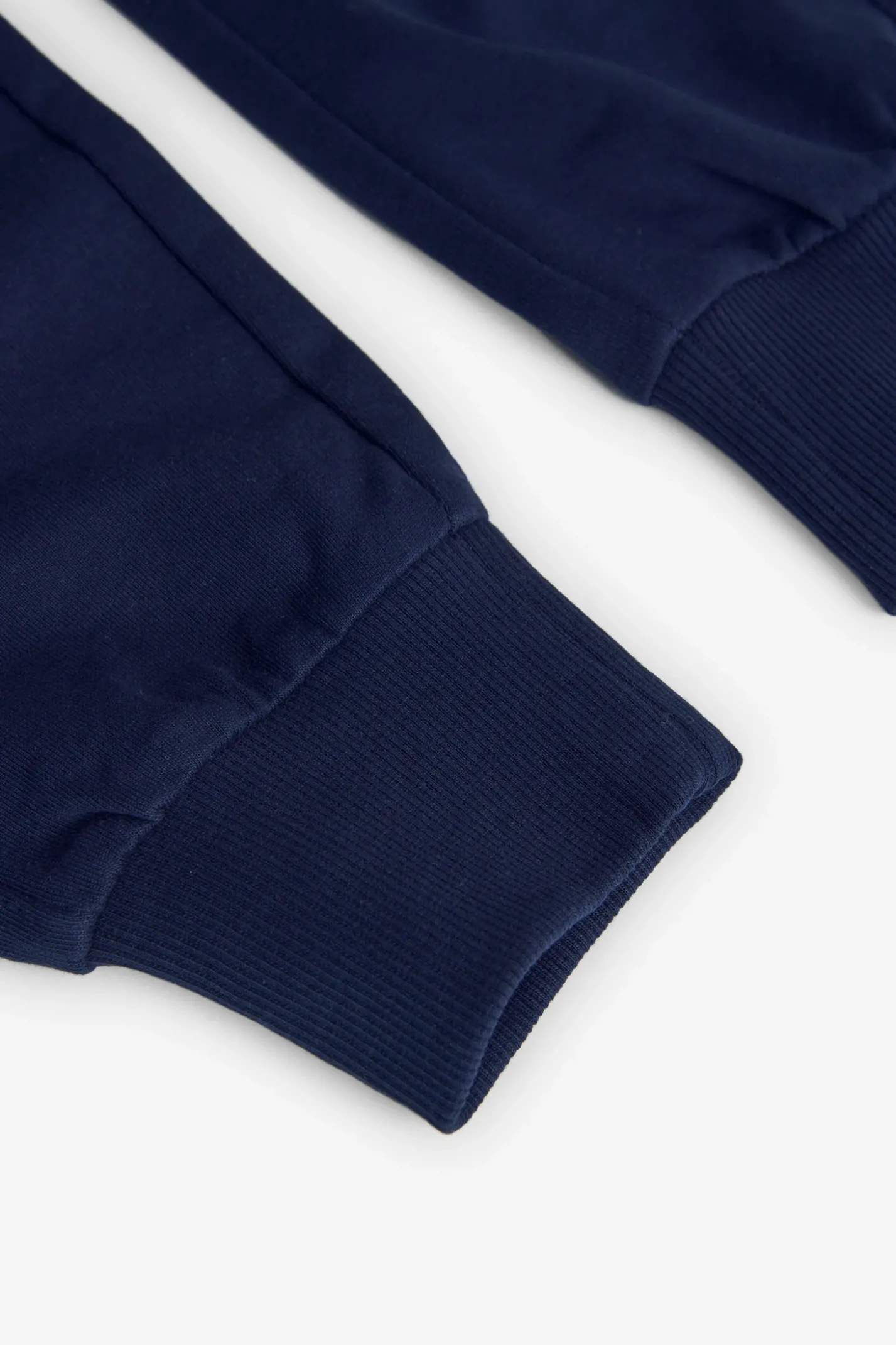 Pantaloni in felpa da bambino in blu marino
