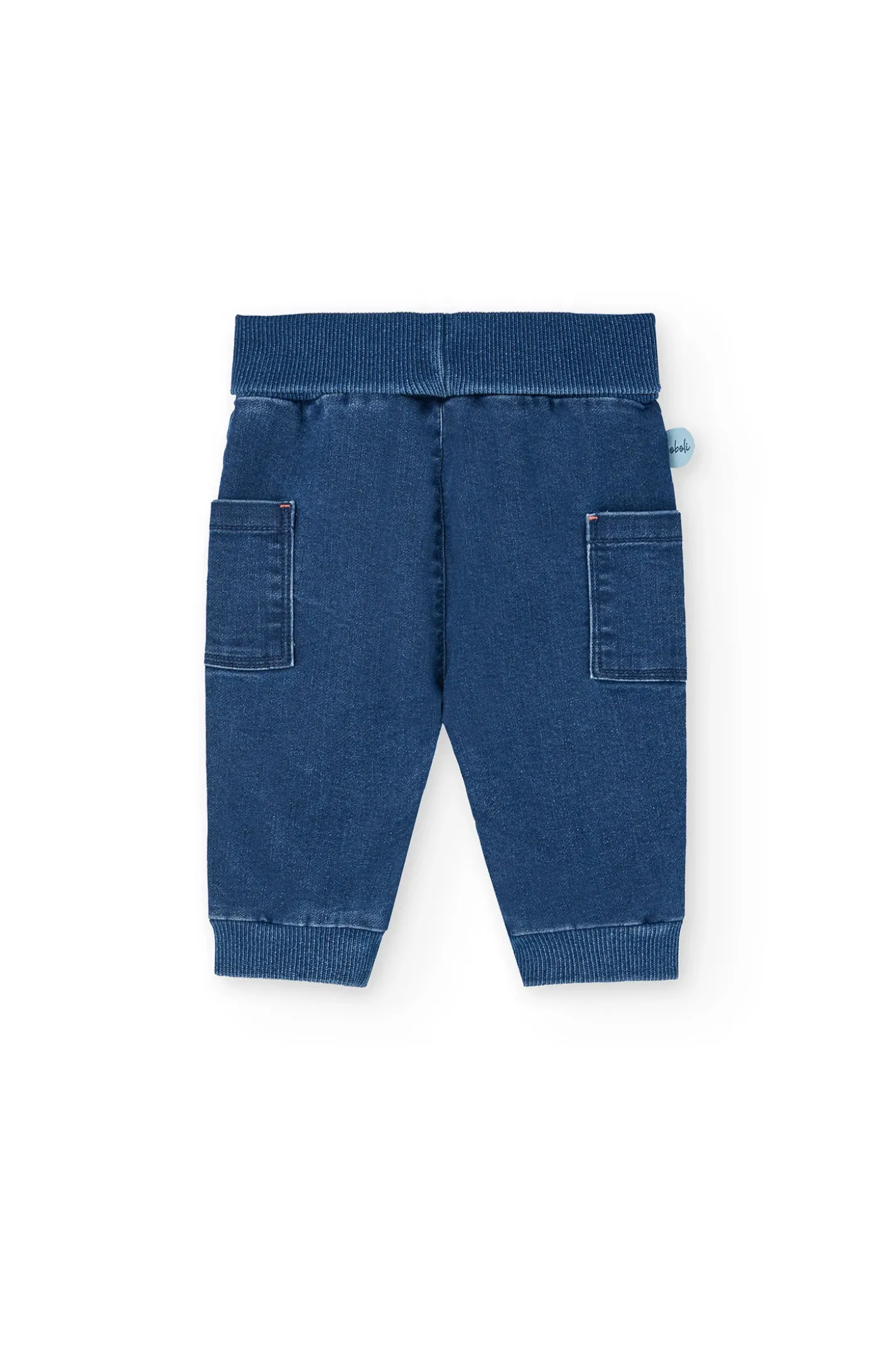 Set di maglietta in maglia per neonato di colore bianco e pantalone in blu.